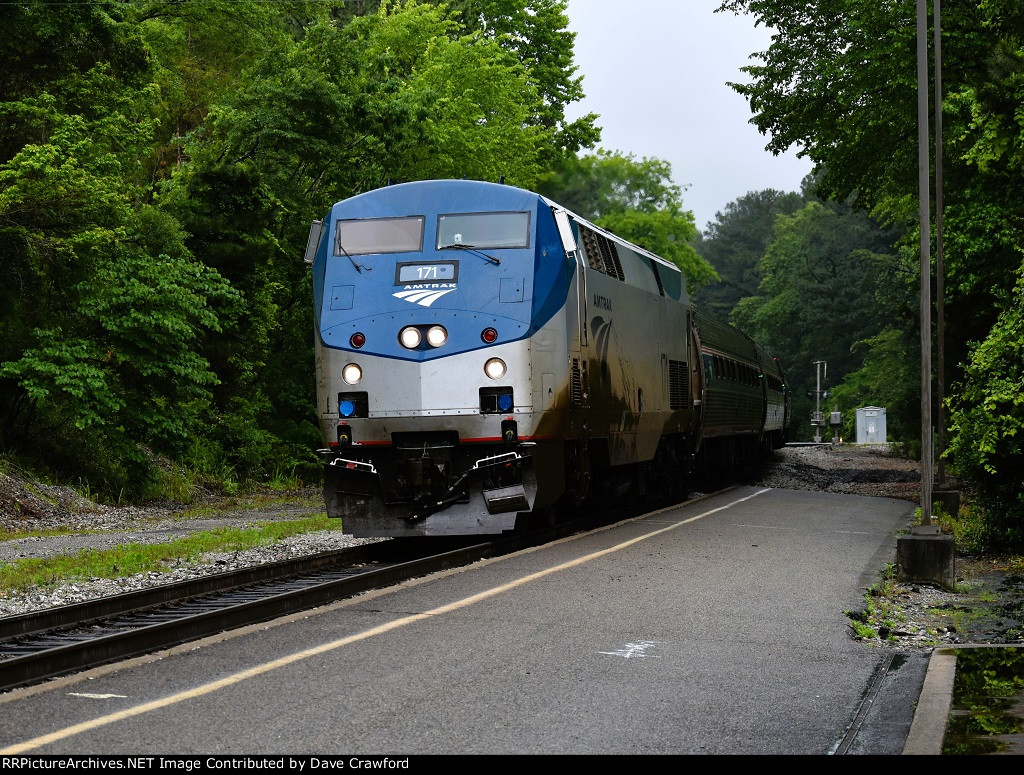 Northeast Regional Train 186 arriving WBG